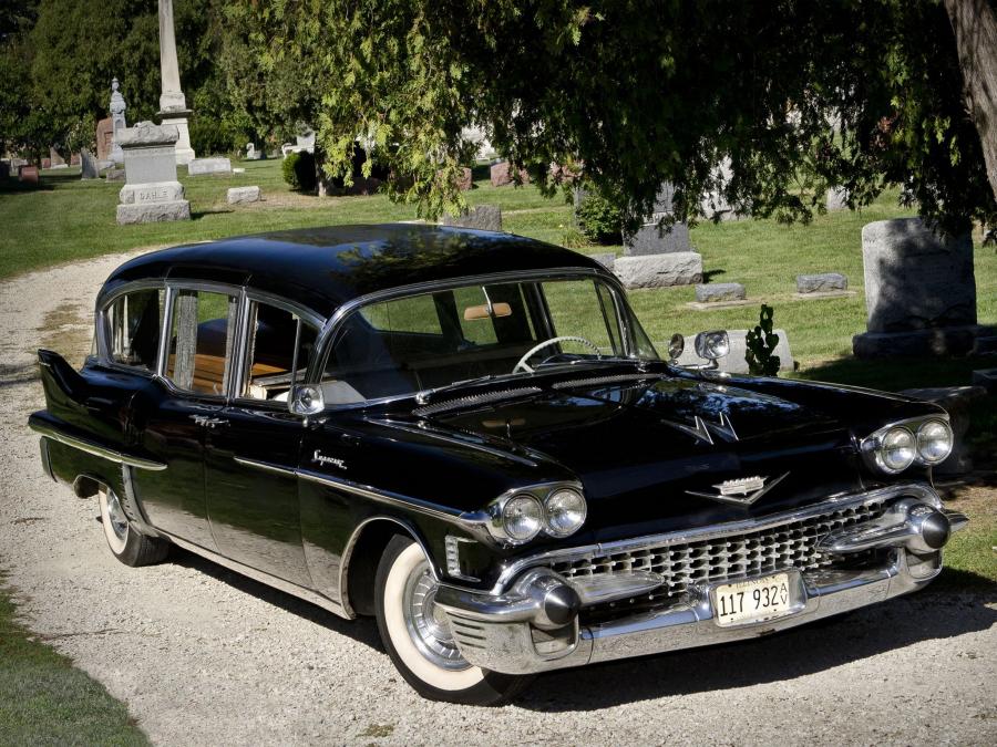  Cadillac Superior Beau Monde Combination 1958 года  (фото 1 из 4)
